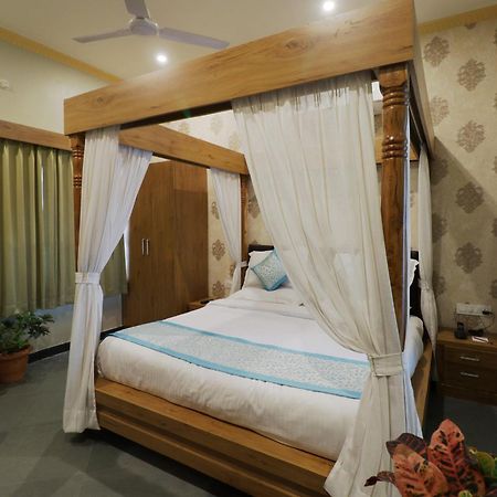 Keshav Resort Udaipur Eksteriør bilde