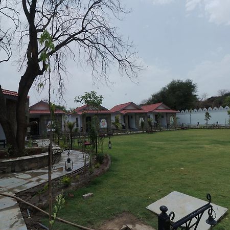 Keshav Resort Udaipur Eksteriør bilde